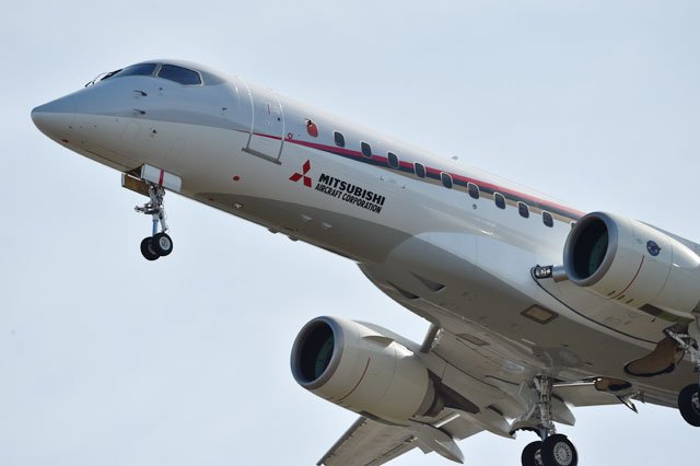 MRJが初飛行 YS-11以来53年ぶり、”11″並びの日