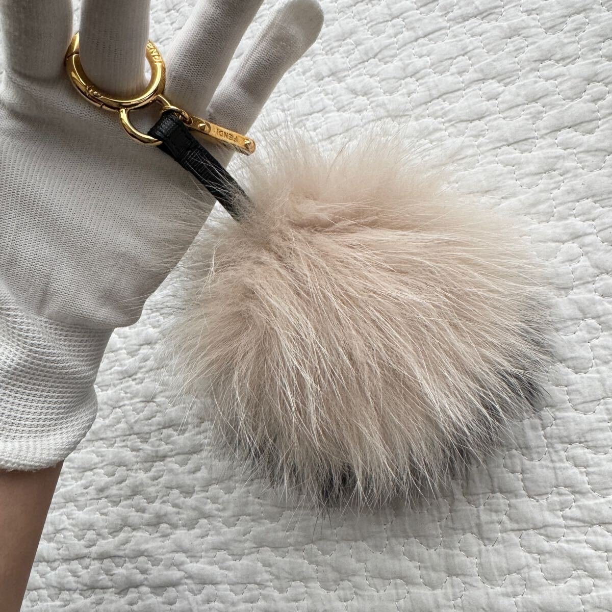 fendi ファーチャーム ストラップ キーホルダー フェンディ 正規品