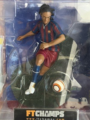 Ronaldinho FT Champs Figure FC Barcelona Nike Total 90 Joga Bonito