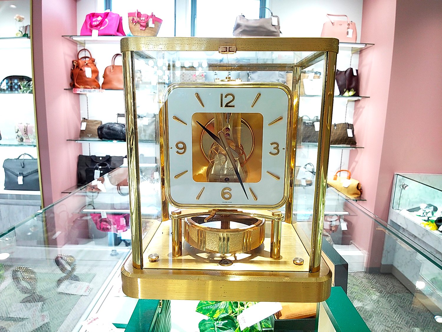 ジャガールクルトの高級置時計 アトモス・クロック販売中！ Jaeger