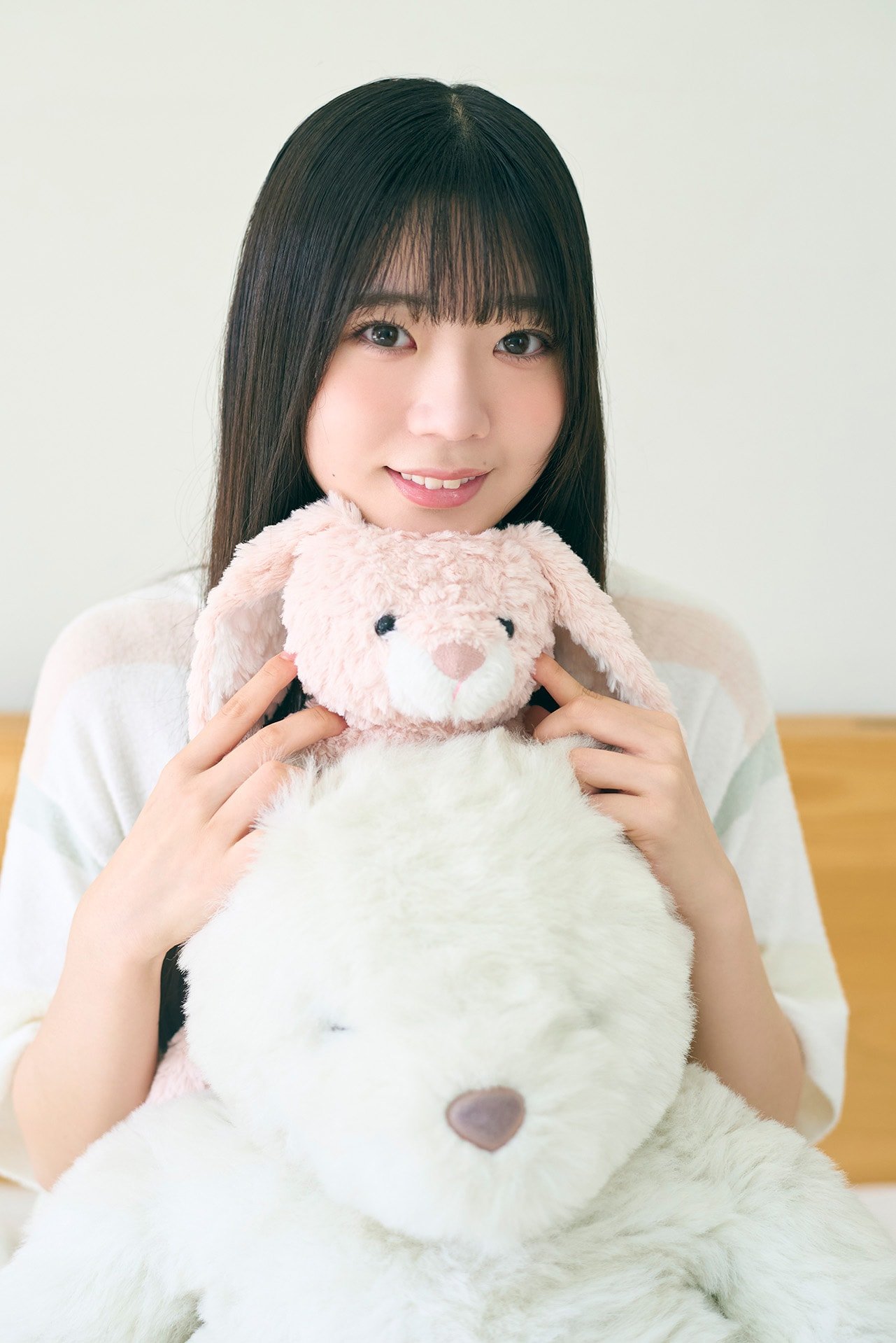 日向坂46五期生「ぽかぽか写真館」7人目の坂井新奈はぬいぐるみと一緒