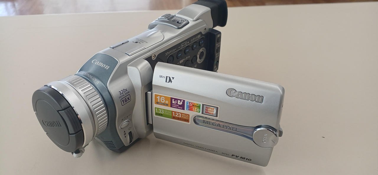 Canon デジタルビデオカメラ FV400 Canon デジタルビデオカメラ FV400