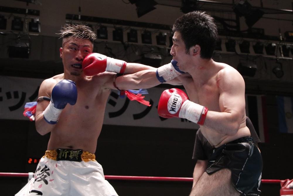 新日本キック】メインで瀬戸口勝也が体重超過の山浦俊一に完勝