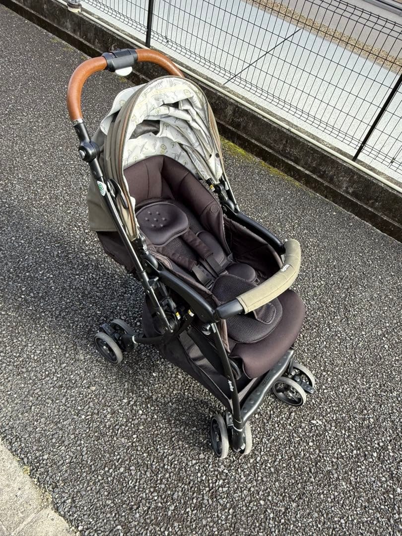 Aprica ラクーナビッテクッション　アニマル柄　レザー 美品 アップリカ ラクーナビッテクッション アニマル柄 レザー