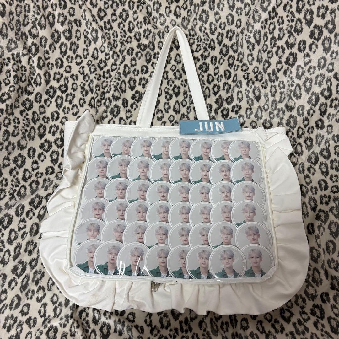 SEVENTEEN ジュン 缶バッジ SEVENTEEN CAFE 缶バッジ ジュン - メルカリ