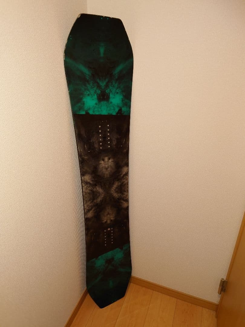 スノーボード 黒と緑のグラデーション HEAD ヘッド トゥルー スノーボード 板 メンズ 25-26 MM H8