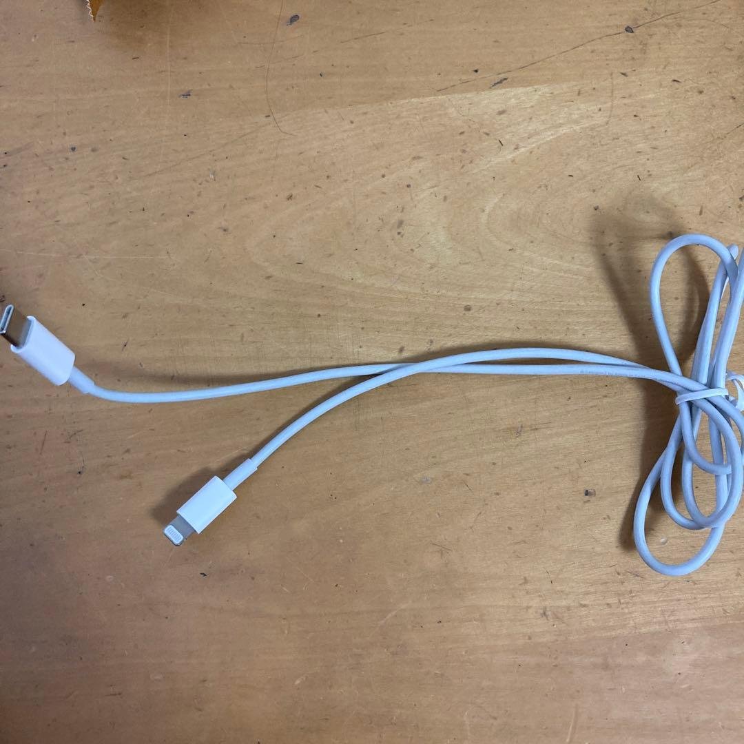 アイフォンの充電器です。 冷却性能改良・急速充電器 アイホン ケーブル アイフォン 充電器 急速