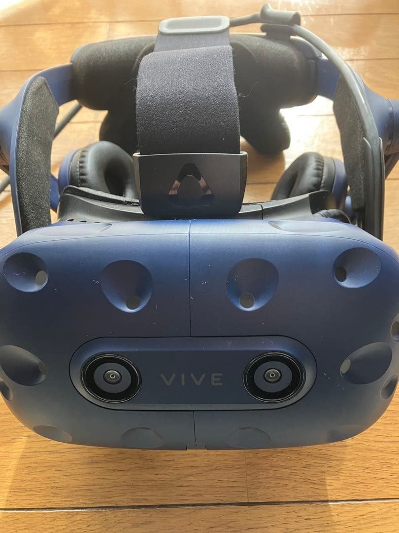 VIVE pro 本体 ヘッドマウントディスプレイ おまけ付 HTC、アイトラッキング機能つき「Vive Pro Eye」のVR HMD単体販売を